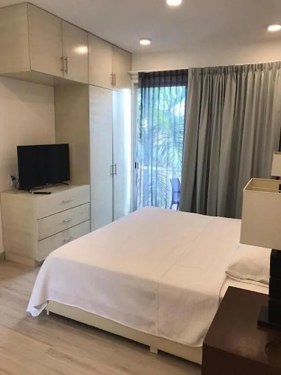 Estudio En Puerto Aventuras, Condominio Con Alberca # 202 0*,